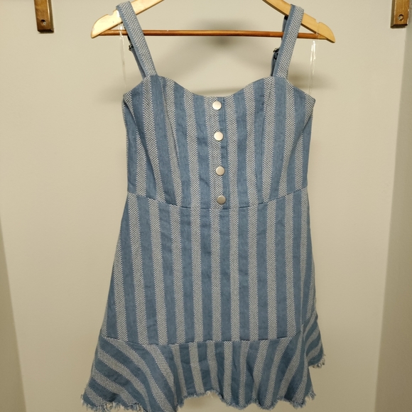 🆕Umgee | Striped Denim Dress Size Medium - Picture 1 of 16